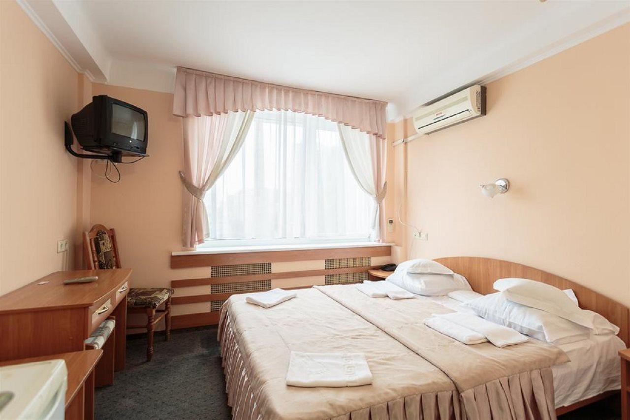 Druzhba Service Hotel Kijev Kültér fotó