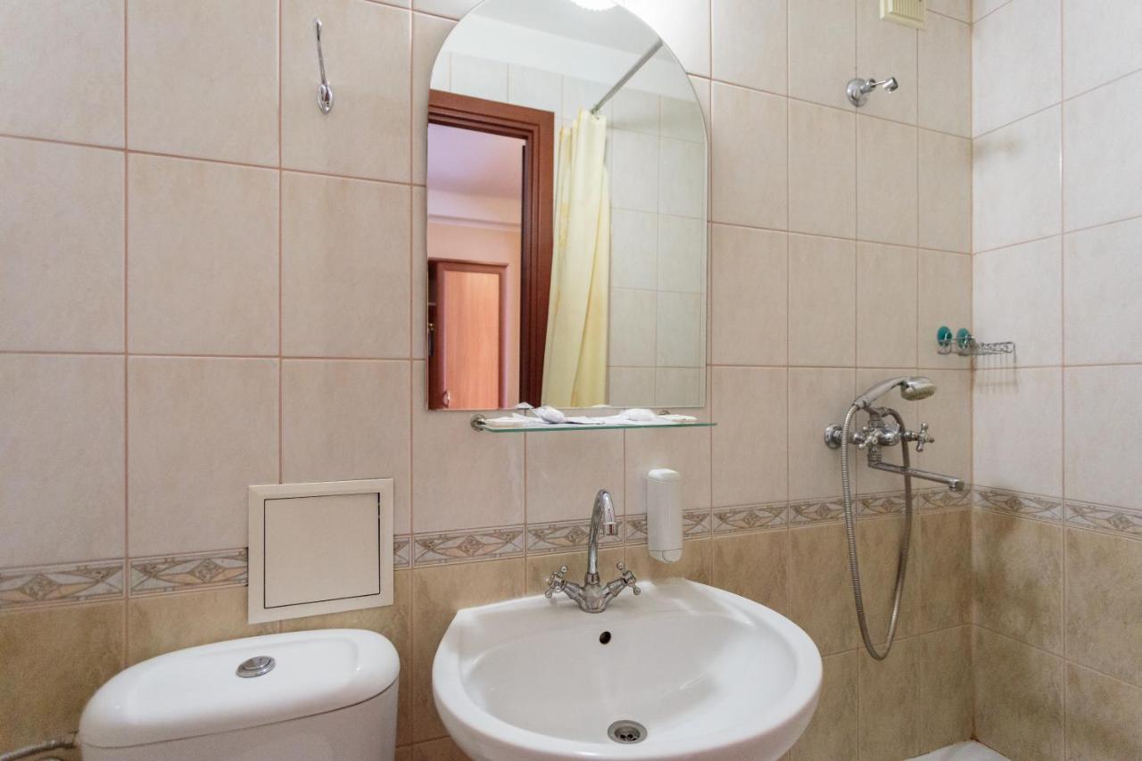 Druzhba Service Hotel Kijev Kültér fotó